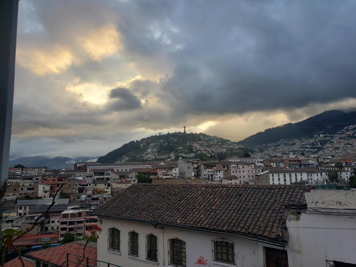 Casa Vieja Del Centro Historico Apartment Quito Luaran gambar